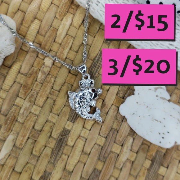 2/$15 NWT fashion fish necklace nautical - Picture 1 of 5